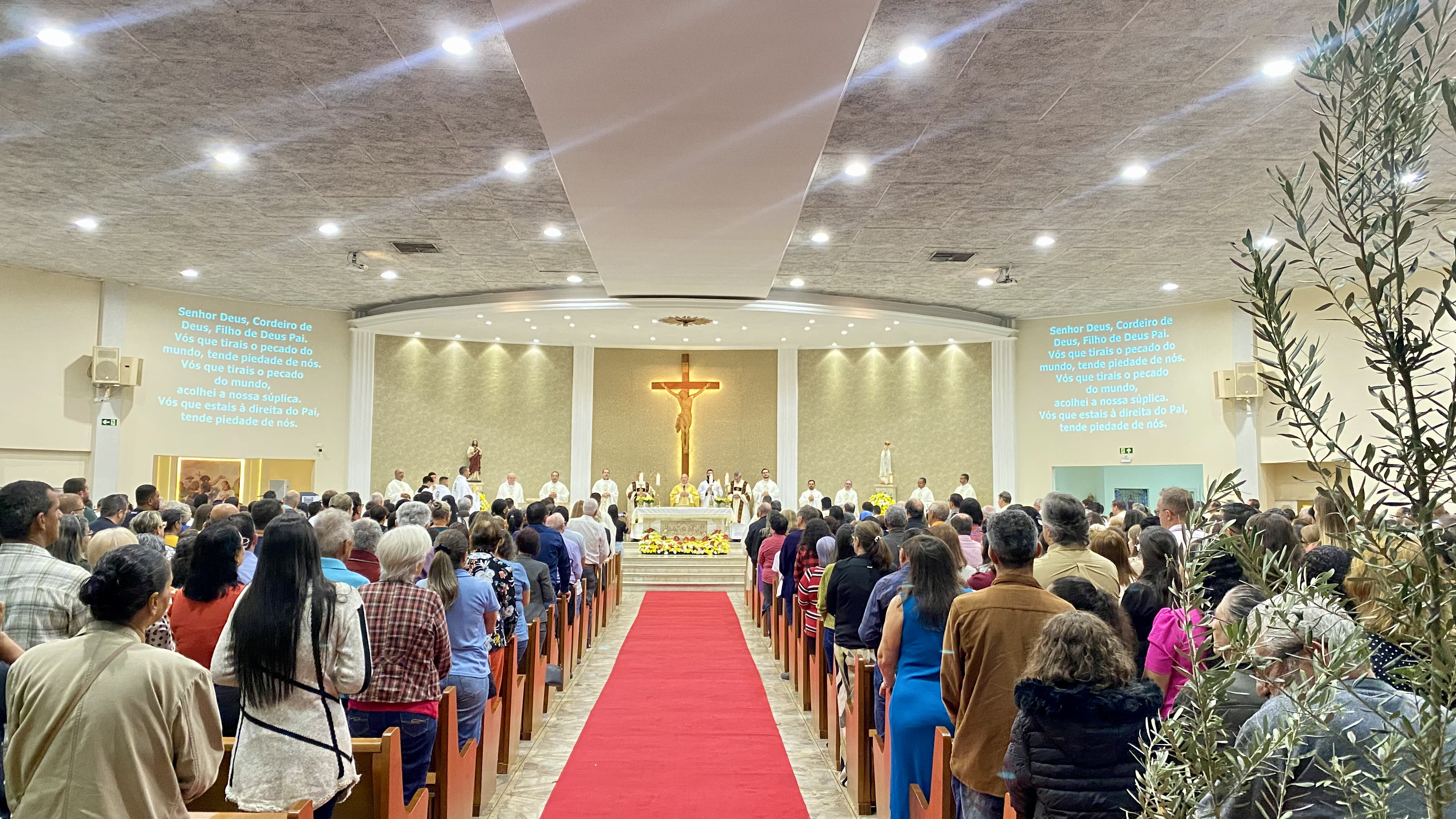 Missa Crismal (Santos Óleos) - 2025