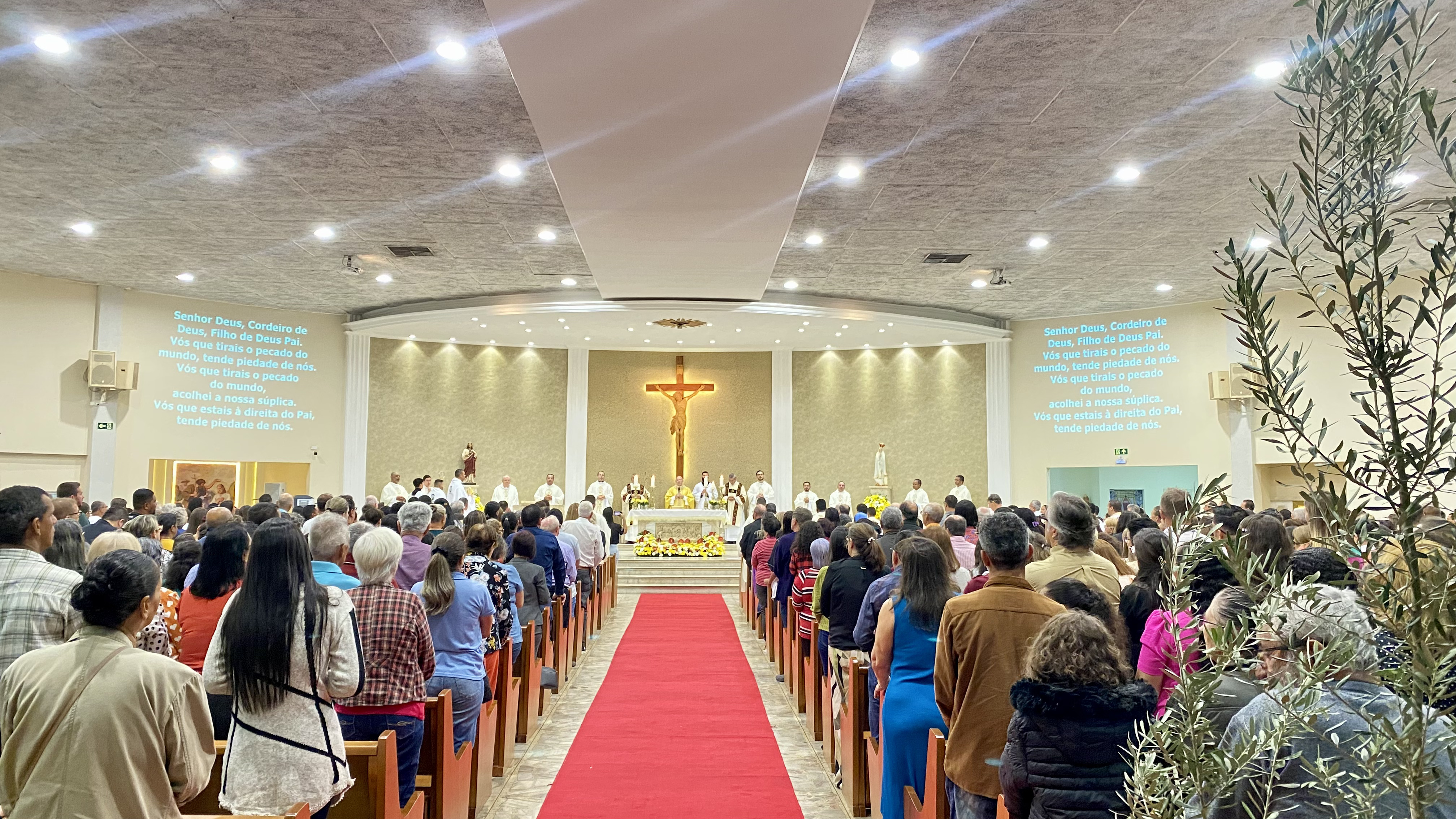 Missa Crismal (Santos Óleos) - 2025