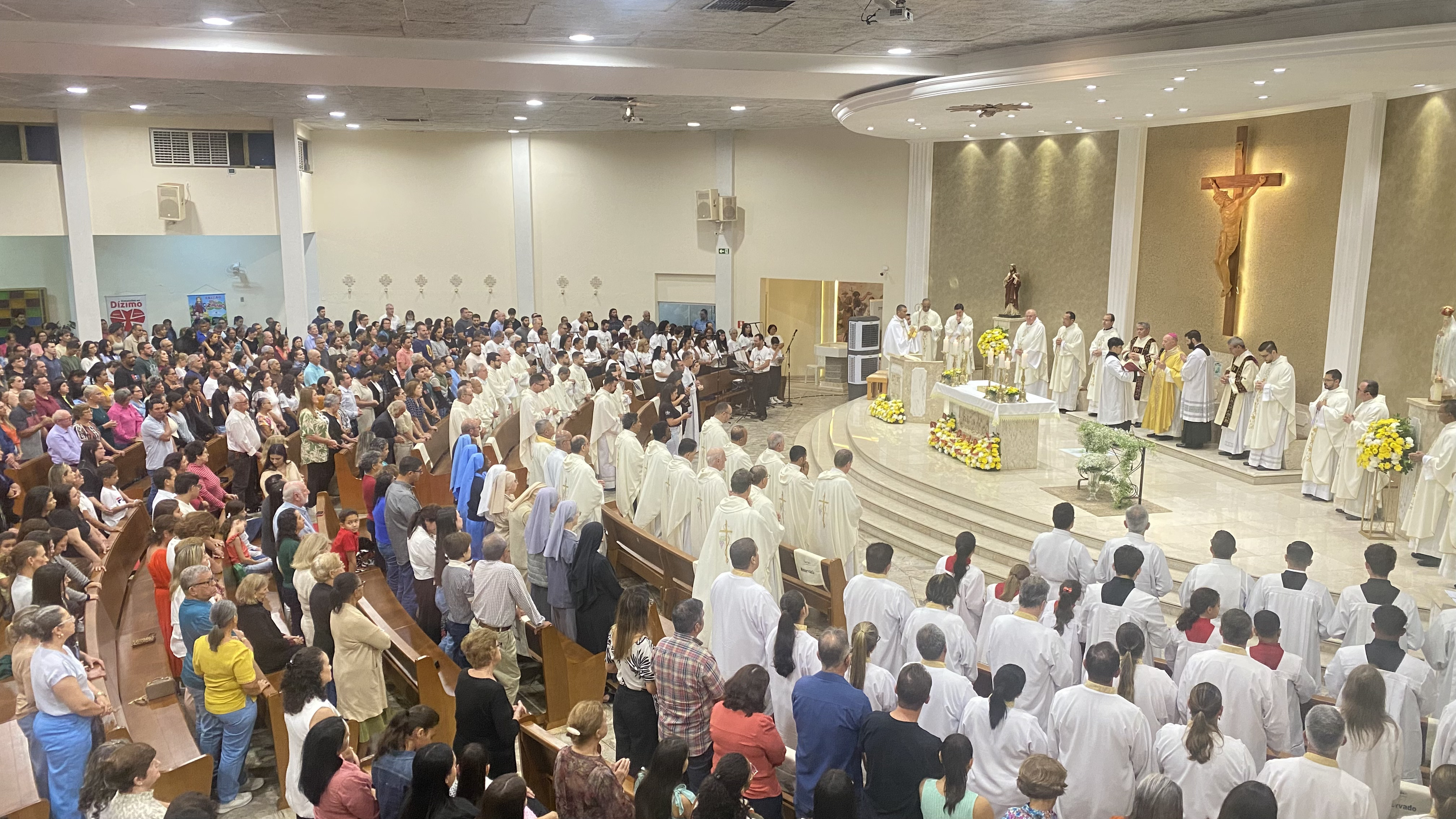 Missa Crismal (Santos Óleos) - 2025