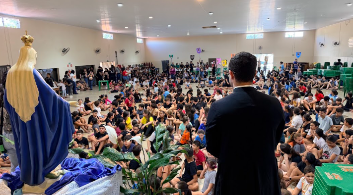 Forania de Nova Andradina realiza Encontro de Coroinhas e Servidores do Altar em Batayporã